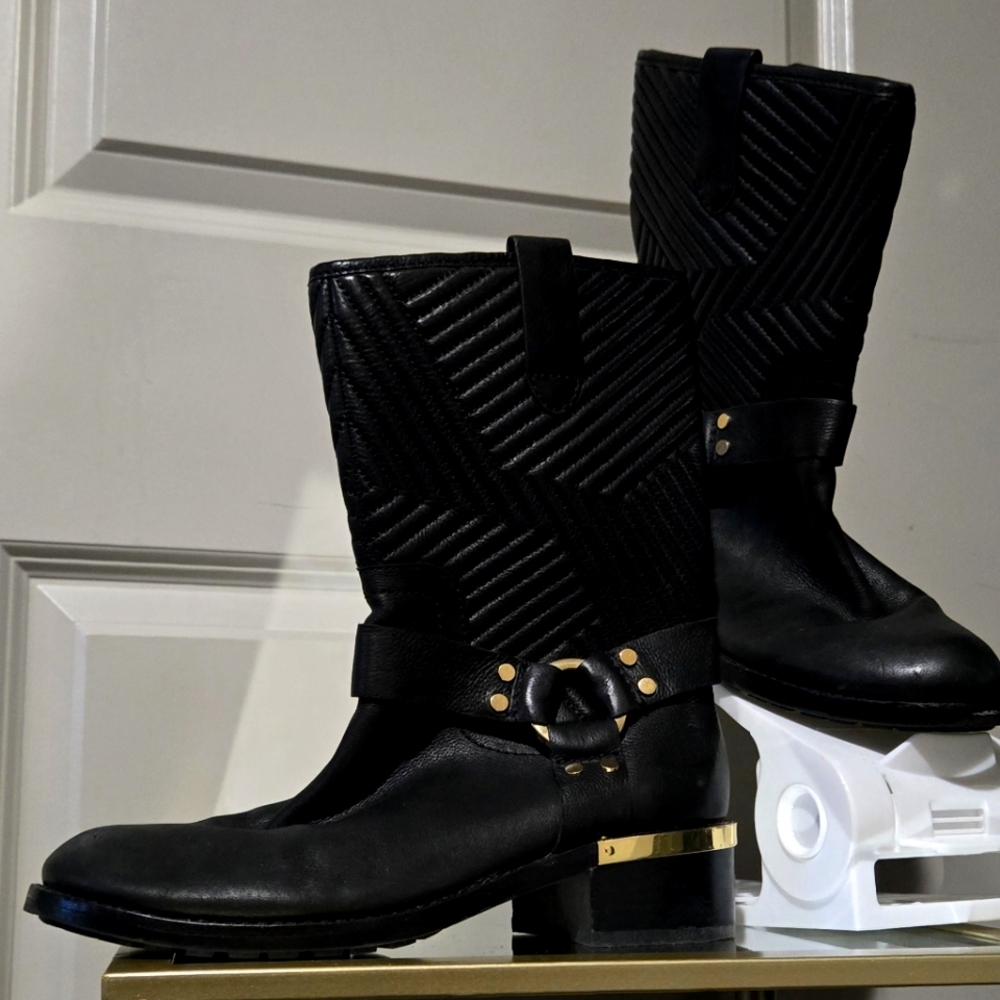 Vincent Camuto boots size 7.5